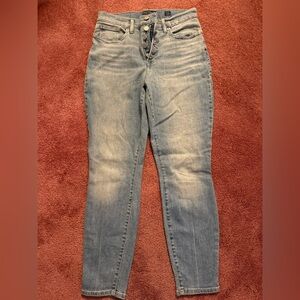 Lucky Brand Light Wash Skinny Jeans